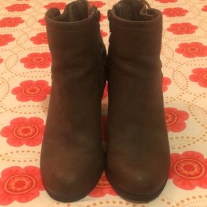 Brown booties women 💥worn twice 💥